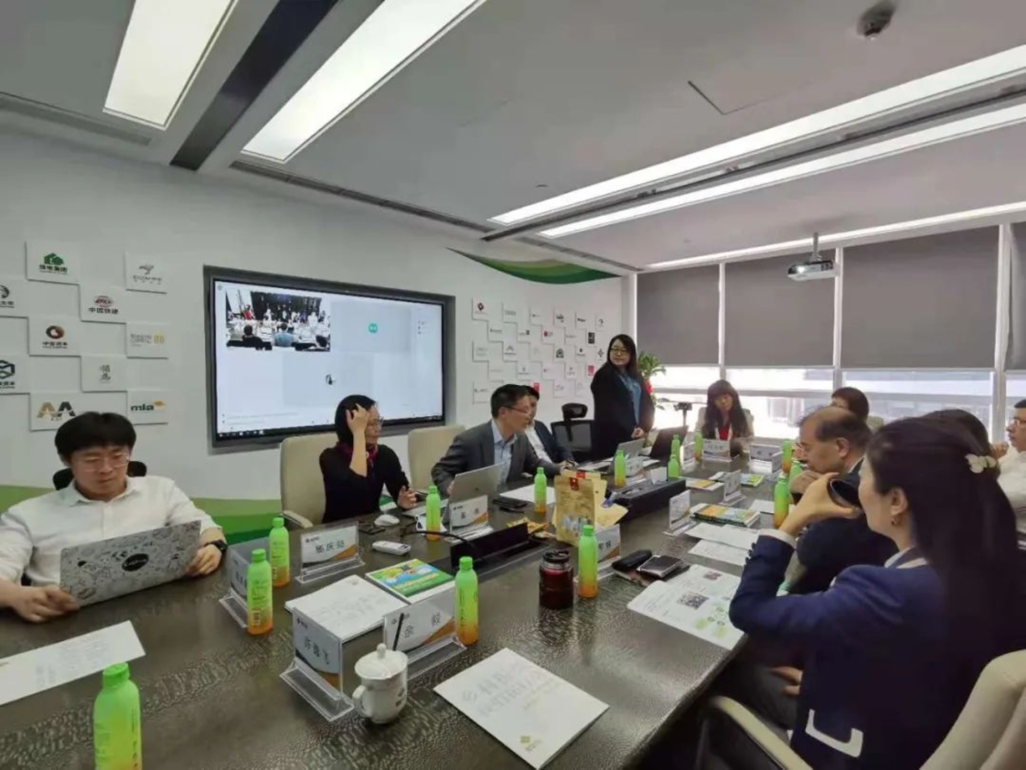 https://mmbiz.qpic.cn/mmbiz_jpg/ibGh4lTFYyo8KB85qV8YzAOScN1uf0ZPLomkLaA4YpdNaTzkohEghlSEYhZFe6F3BsXpnsTZicibLOcT3Kj5YEtRQ/640?wx_fmt=jpeg