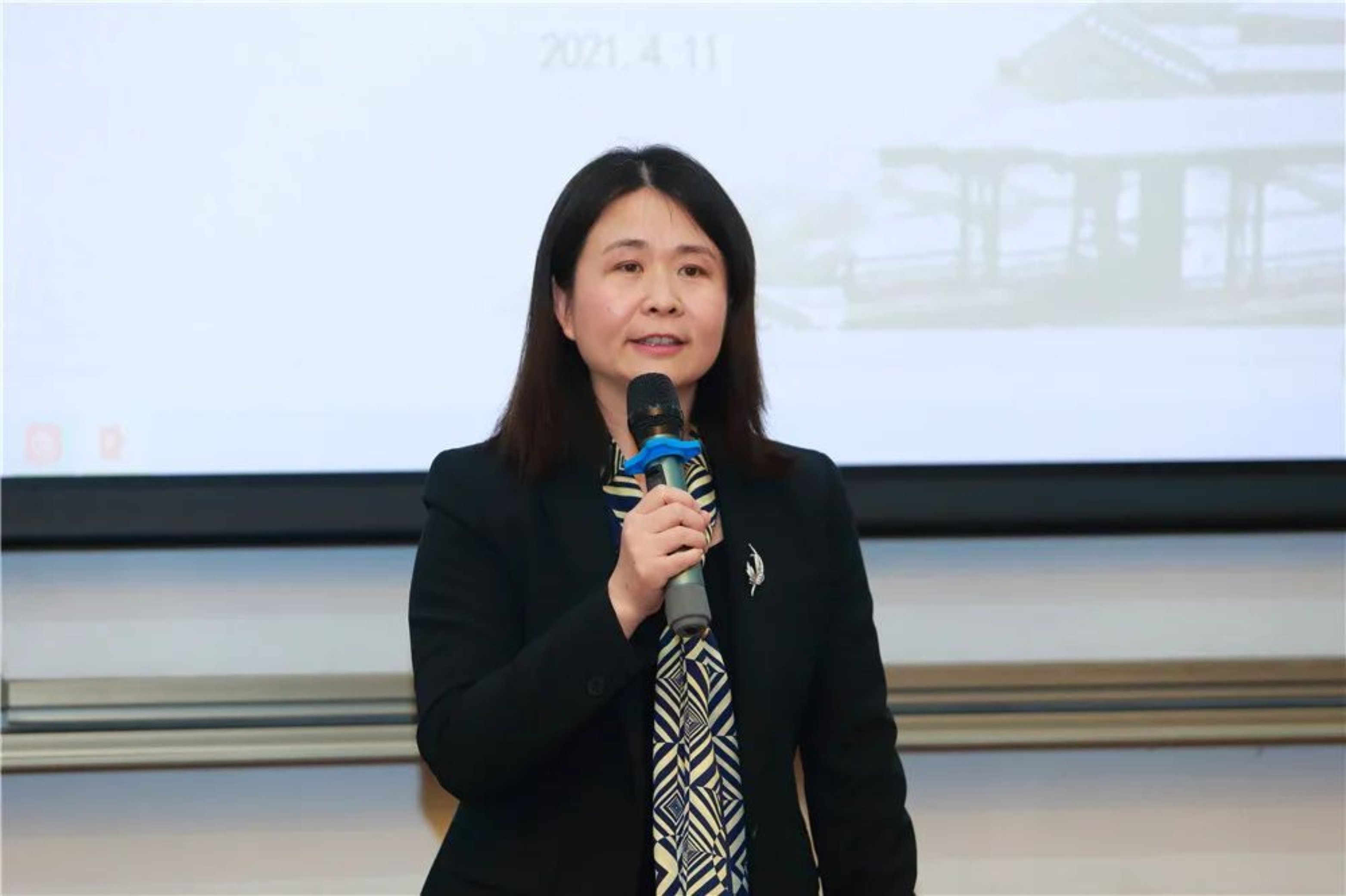 https://mmbiz.qpic.cn/mmbiz_jpg/icYYtflJnb6mGyicV4lv1d0BKfOBicXjxb6U118VpWKhFEFxRicRw0Aliciaeh8XqhM6Idhlln5bicZ0d5dvLYuXEUgGw/640?wx_fmt=jpeg