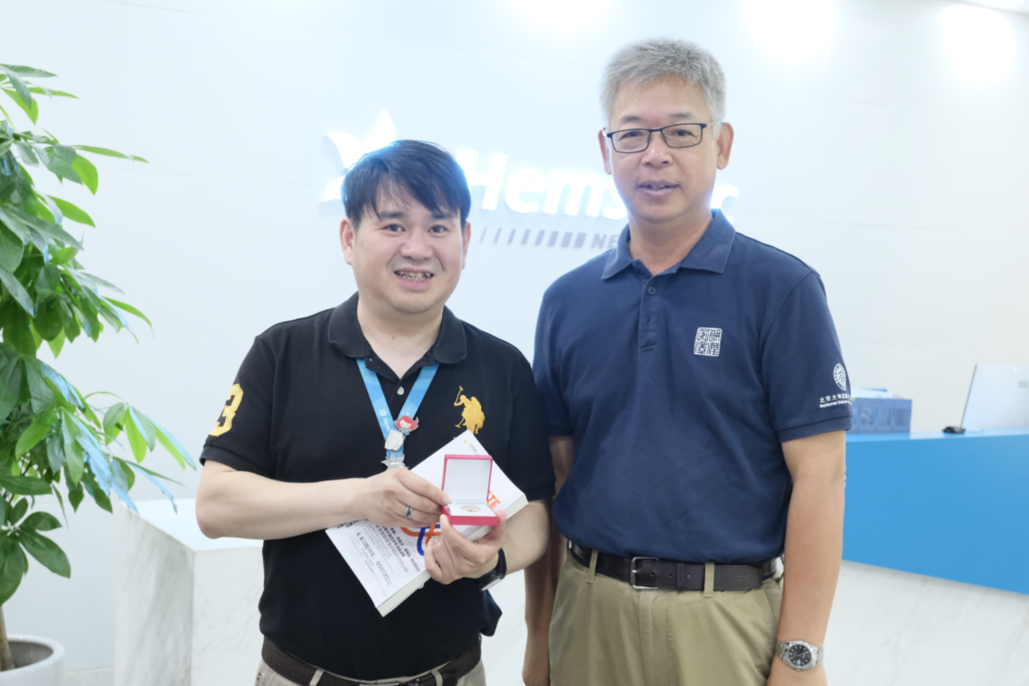 https://mmbiz.qpic.cn/mmbiz_png/ibGh4lTFYyoib8CV4z671w5pthS5Ls2YrfbYYj23CoHbYBnRWtHO4jicckm5gr8PP9Tbzdu3NA66X6ibjAVWGAAFew/640?wx_fmt=png